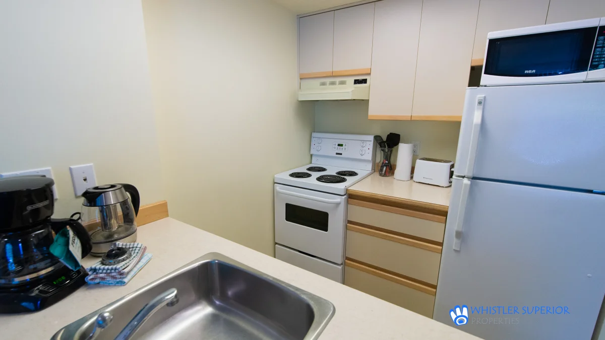 Bright fully equipped kitchen