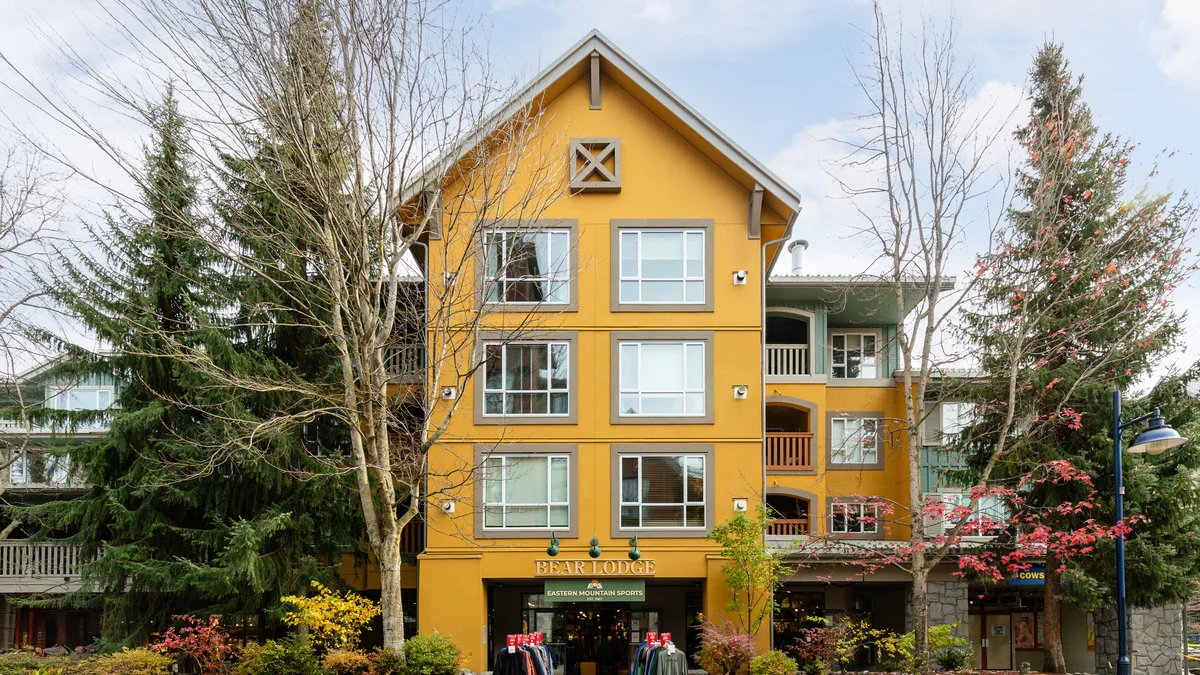 Bear Lodge - Town Plaza #401