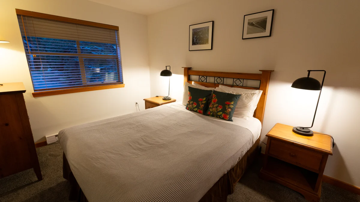 Second bedroom with Queen bed