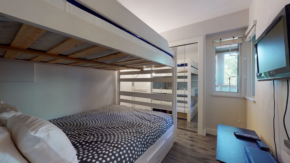 Second bedroom with Queen bunk bed
