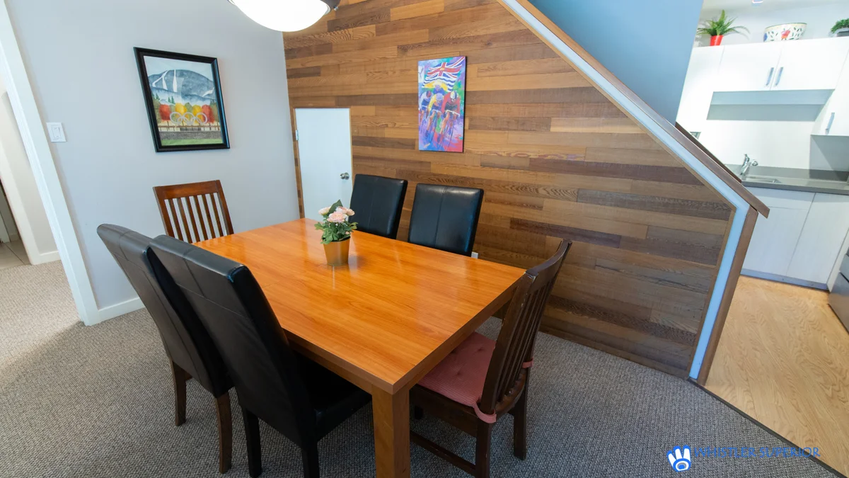 2 level property with master upstairs