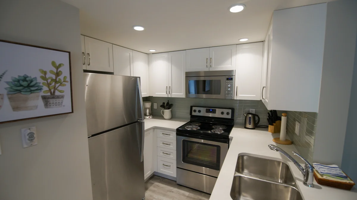 Fully equipped kitchen